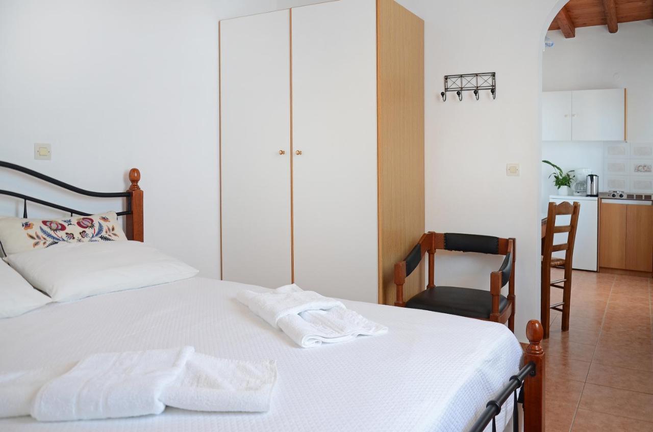 Studio with Sea View (2 Adults)