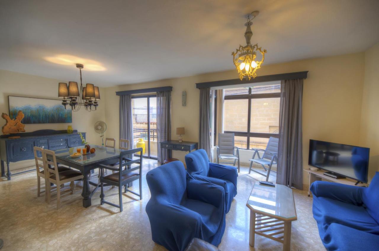 Large and bright apartment in the city centre GOSLM-2 - B&B Sliema