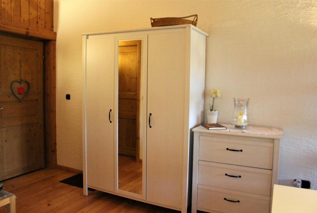 Apartment mit Balkon