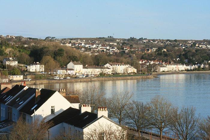 B&B Swansea - Patricks Boathouse - Bed and Breakfast Swansea