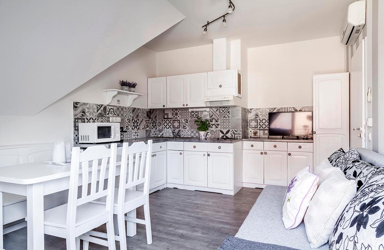 One-Bedroom Apartment with Balcony