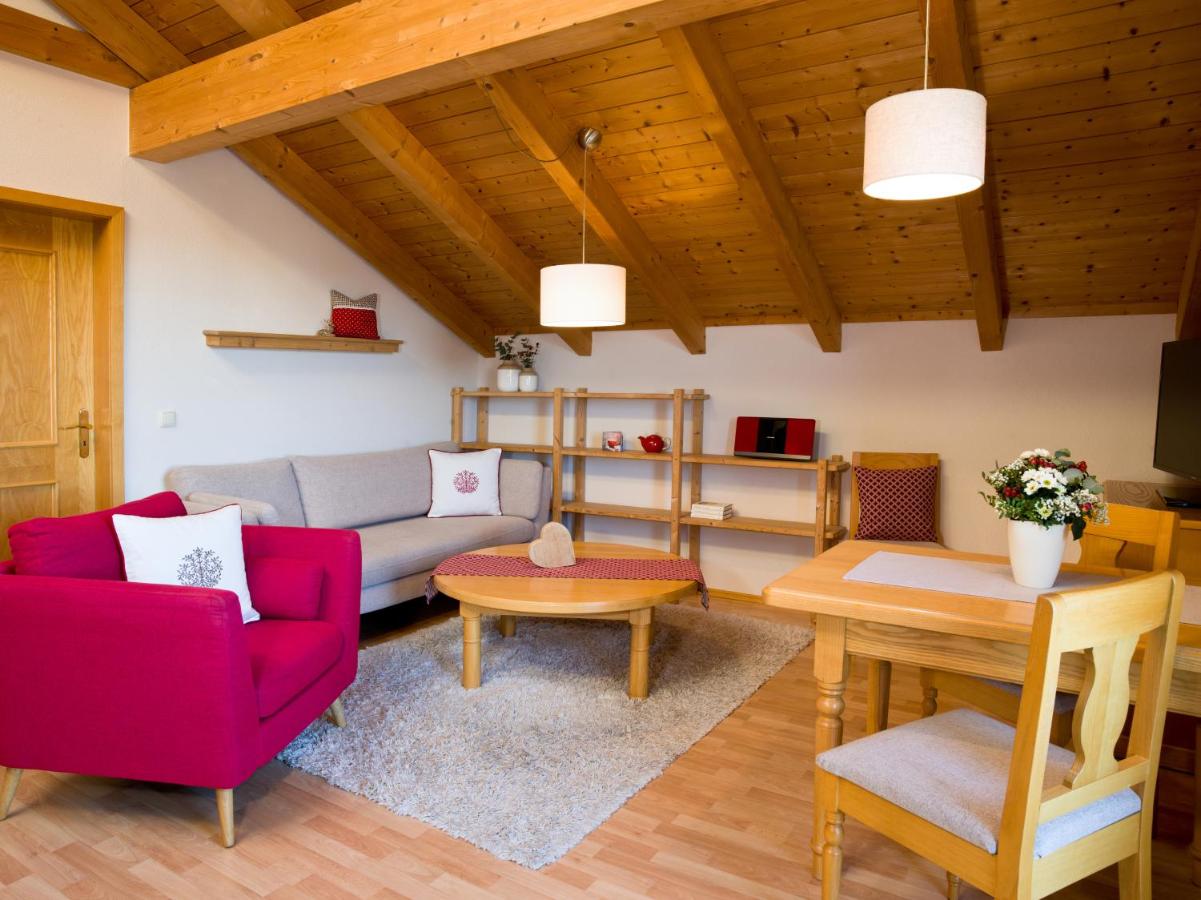 Deluxe Appartement met 2 Slaapkamers en Balkon