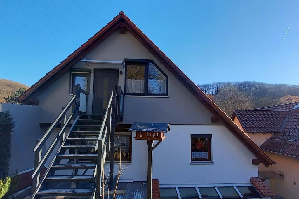 Kleine, gemütliche Dachgeschosswohnung - B&B