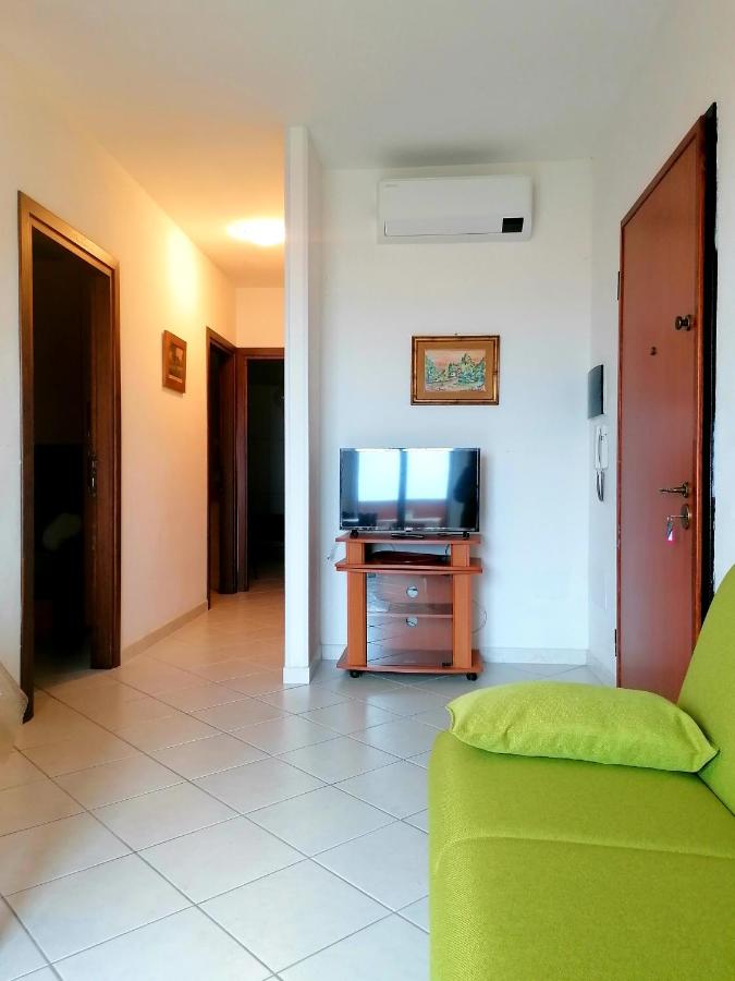 Apartamento de 2 dormitorios con balcón y vistas al mar