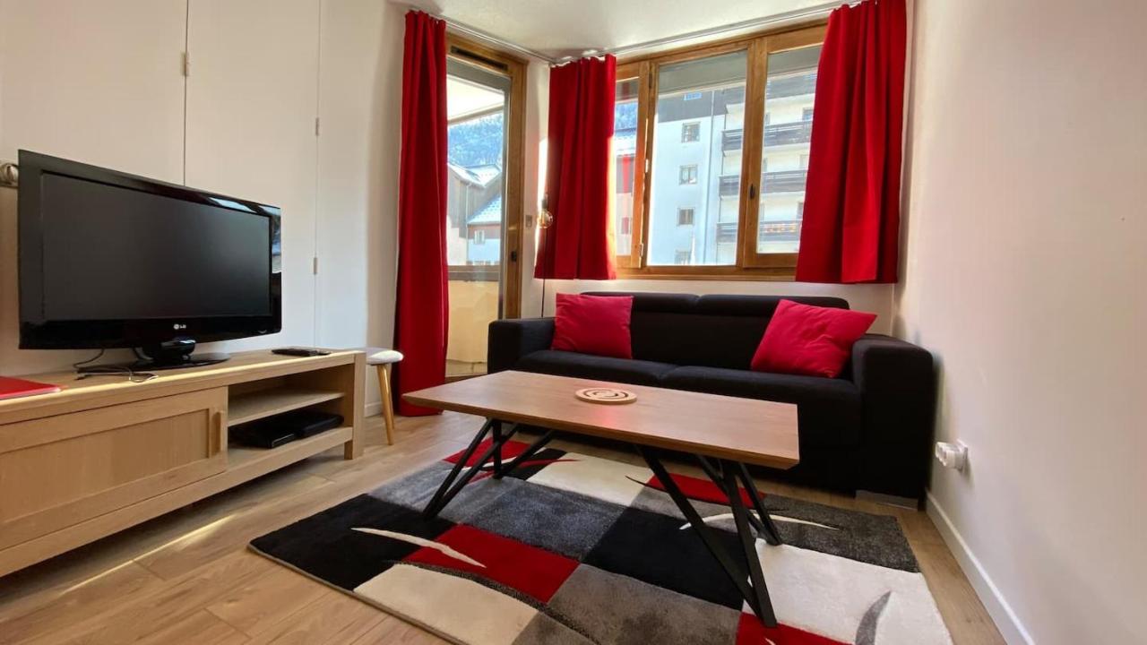 Chamois de Chamonix, Confortable 2 pièces, balcon, parking gratuit - Bed and Breakfast