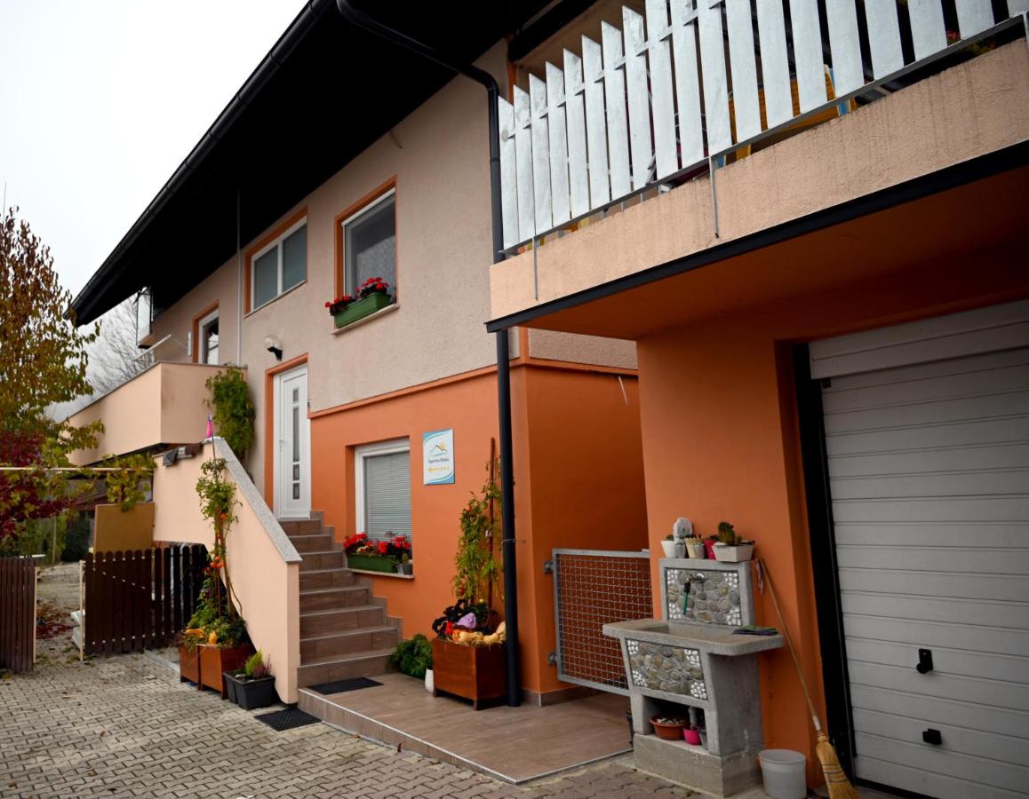 Apartma Metka Leše Tržič - Chambres d’hôtes