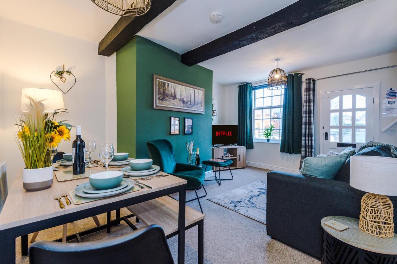 B&B Chester - Charming 1-bed house in Chester by 53 Degrees Property, Ideal for Couples & Business, Amazing Location - Sleeps 4 - Bed and Breakfast Chester
