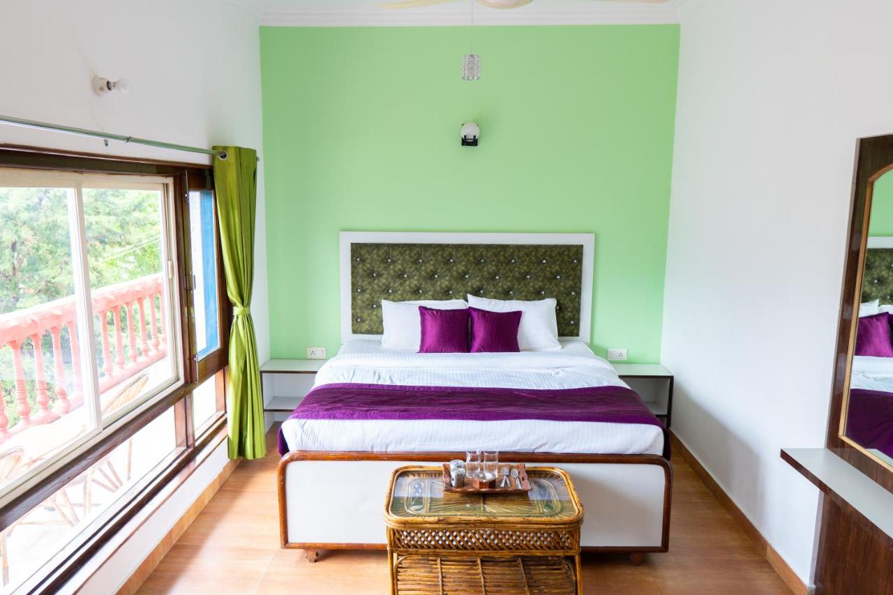 King Room with Mountain View