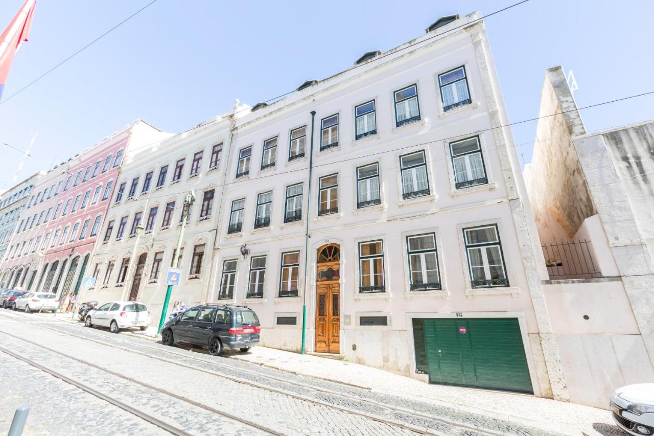 Stunning and Spacious Lofts just by Graça and Alfama - B&B Lisboa