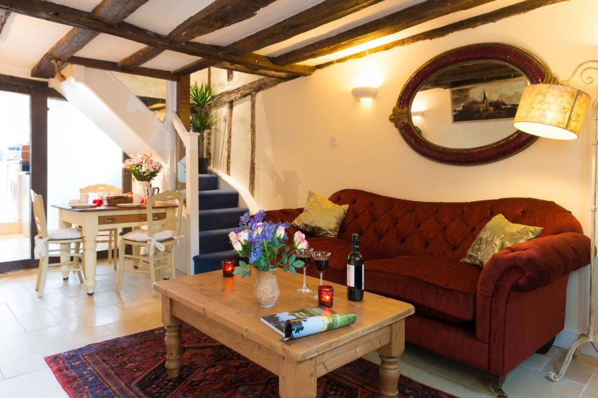 B&B Hadleigh - Meddlars a historic cottage on the countryside edge of a vibrant Market Town - Bed and Breakfast Hadleigh