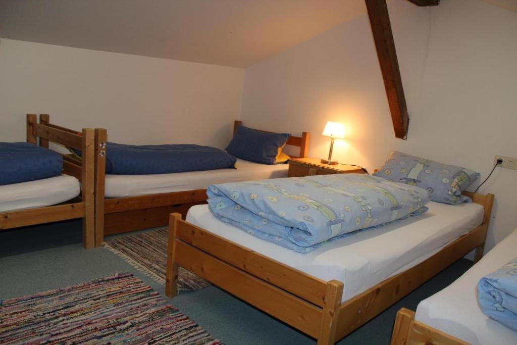 Apartment mit Balkon
