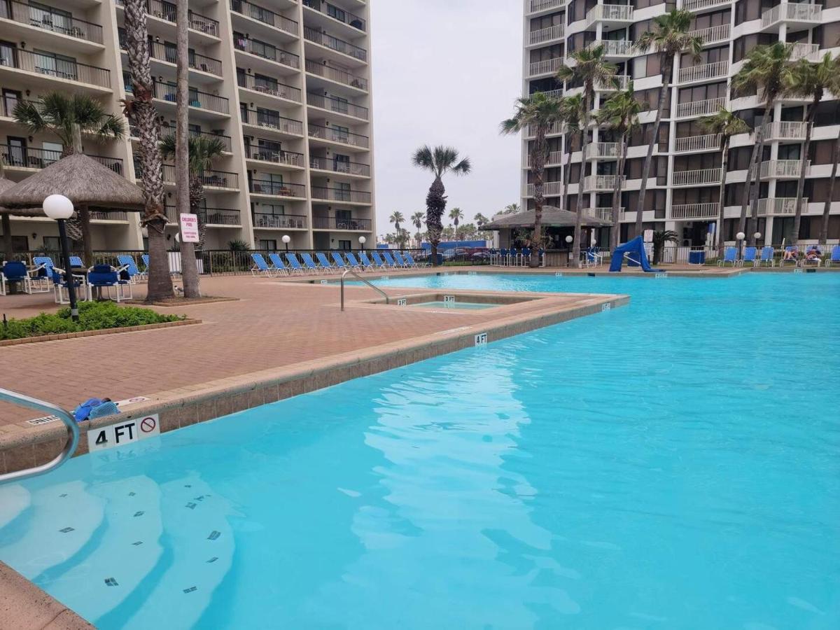 B&B South Padre Island - Beachfront Resort with Heated Pool Saida Royale 9039 - Bed and Breakfast South Padre Island