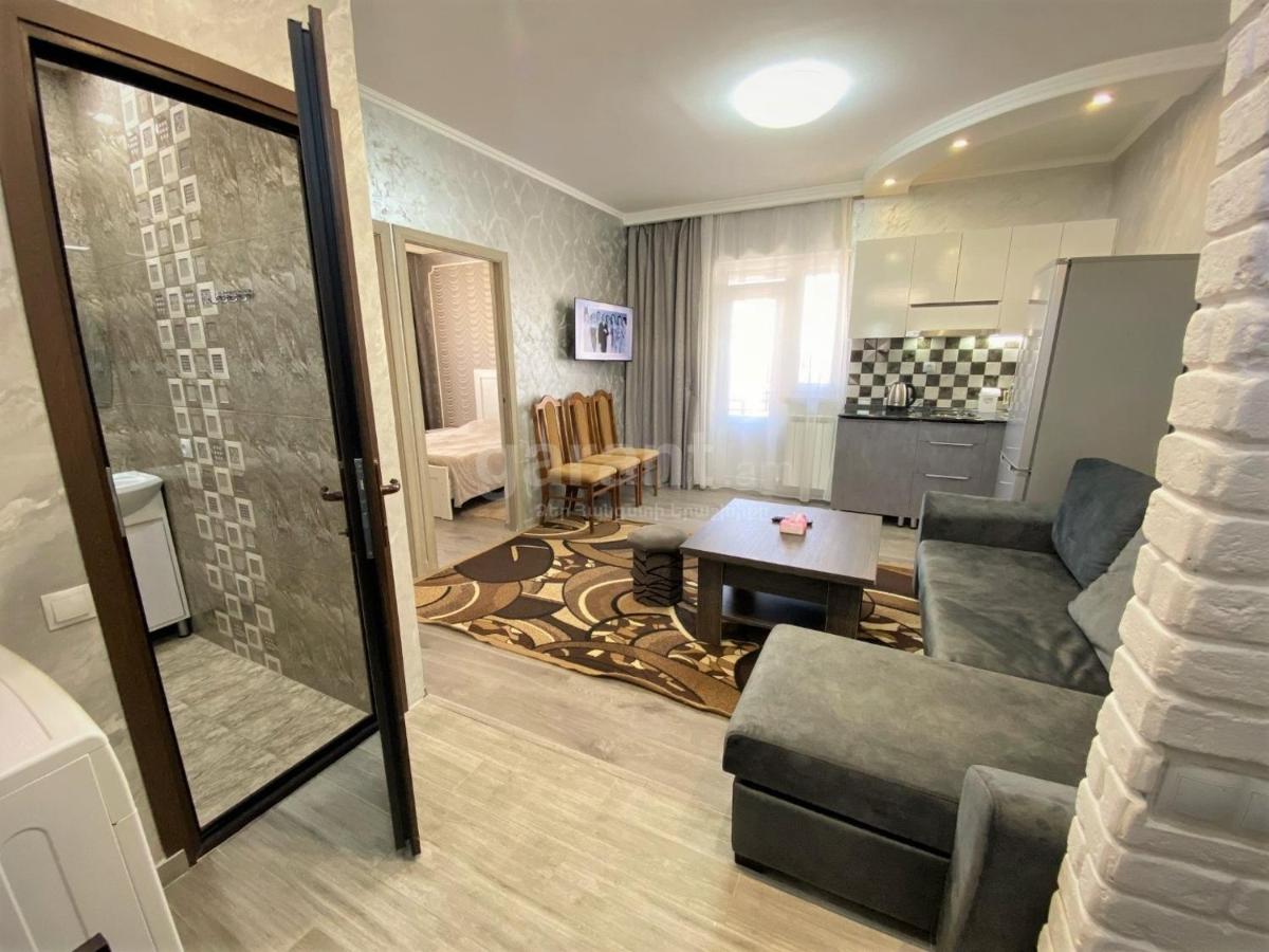 B&B Tsaghkadzor - Tom House - Коттедж с двумя спальнями в Цахкадзоре - Bed and Breakfast Tsaghkadzor