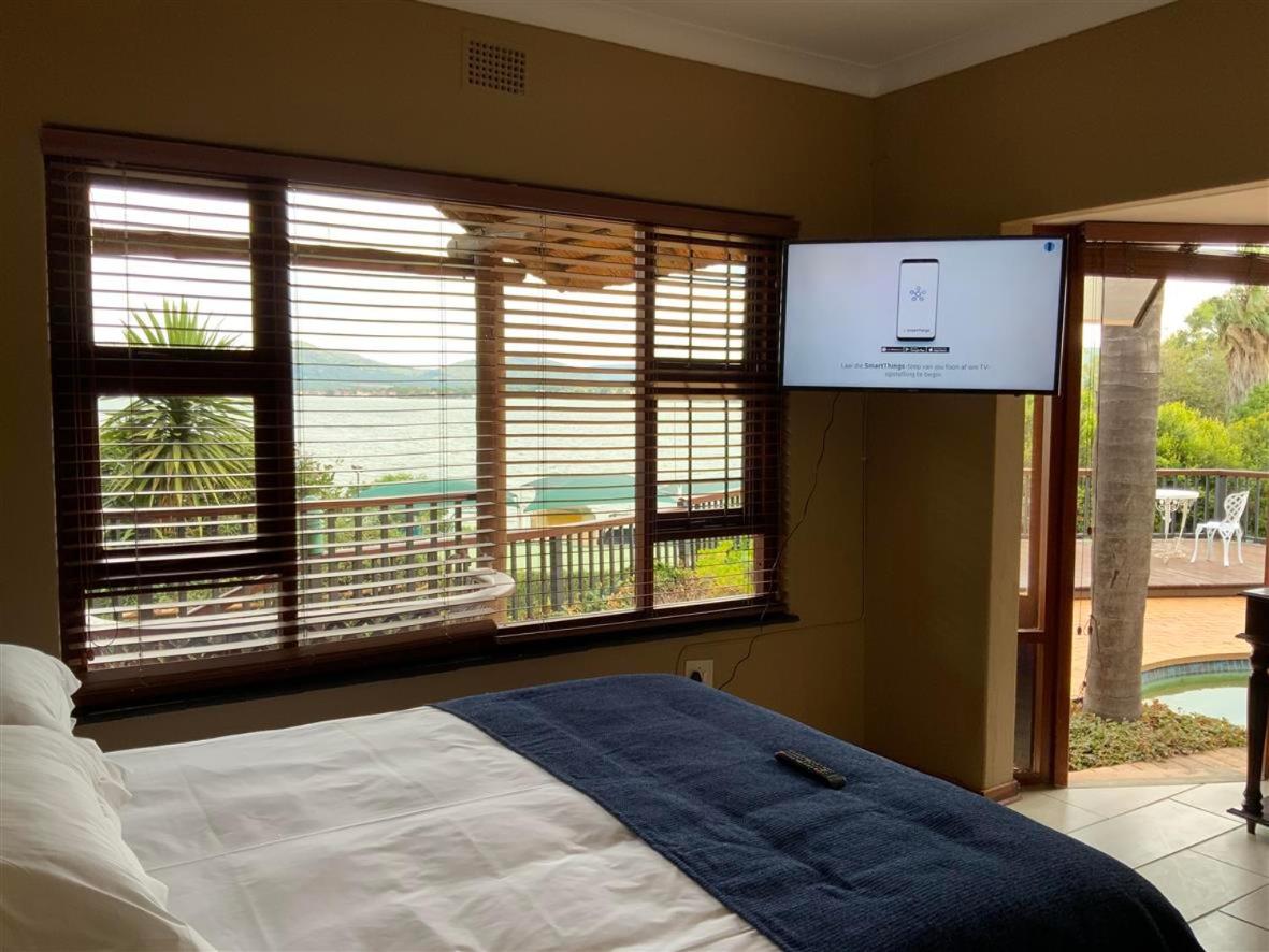 Queen Room with Pool View