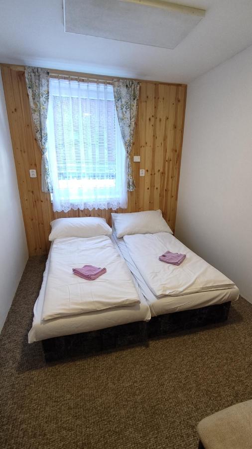 Habitación Familiar con baño privado