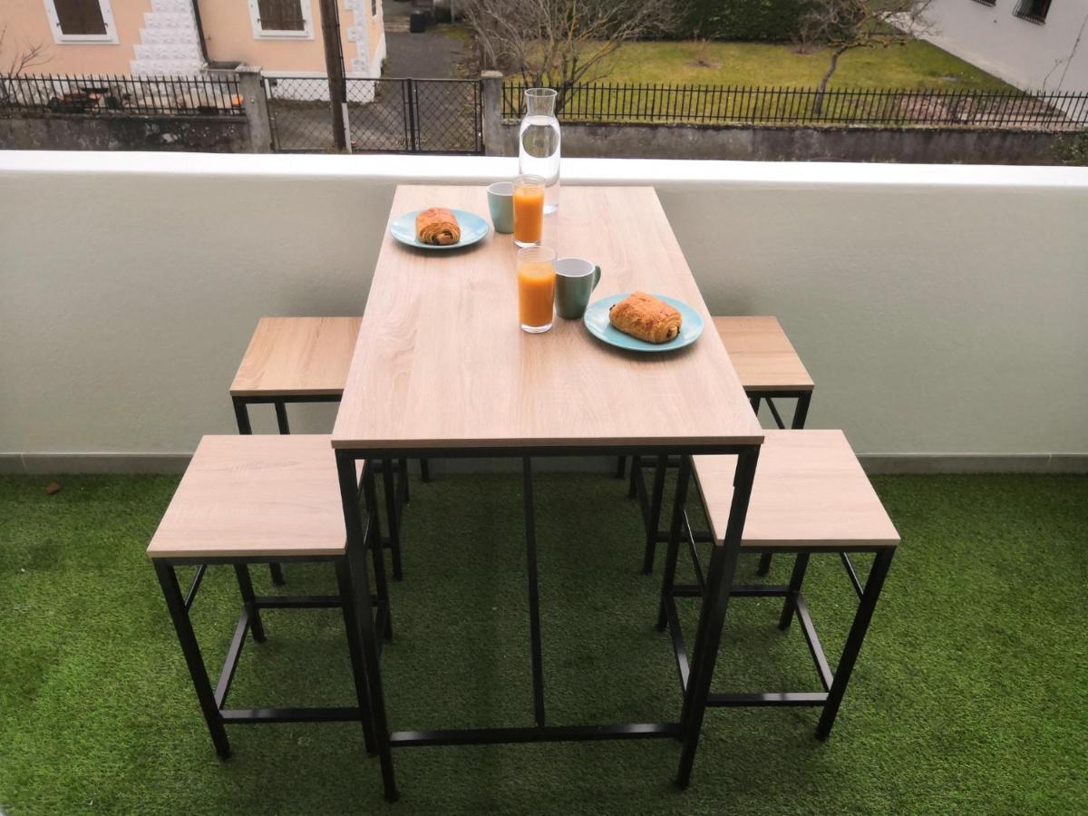 Superbe Loft industriel - Casa Vostra - CAUTION 800 EUR & ID requises - Gaillard Tram-Frontière - Bed and Breakfast