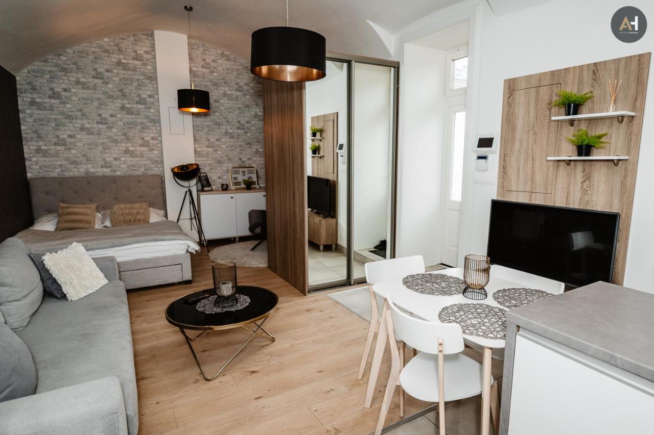 AH Poštová - Ferienwohnung Košice