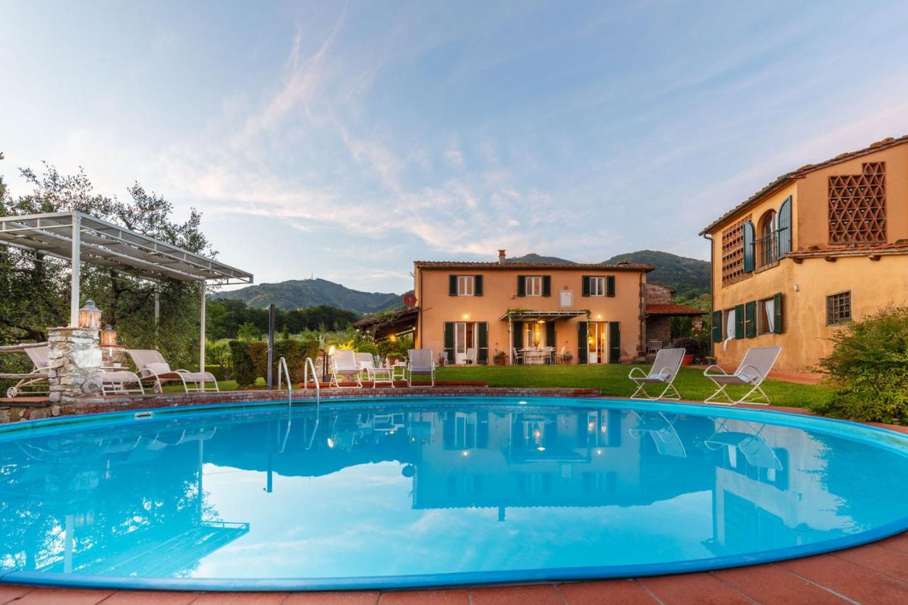 Melograno Farmhouse, ROMANTIC FARMHOUSE VILLA WITH PRIVATE INFINITY POOL AND GREAT VIEWS IN LUCCA - Ferienwohnung Piaggiori