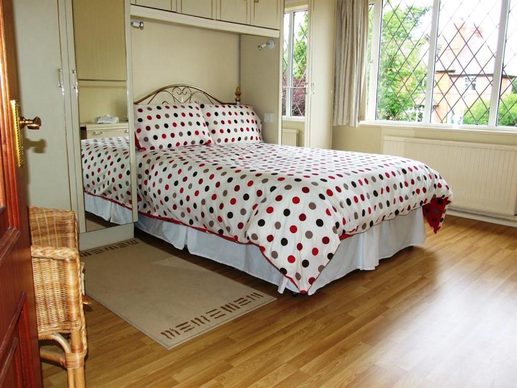 Double Room with Shared Bathroom