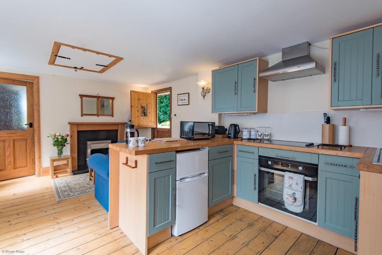 Pheasants Lodge by Bloom Stays - B&B Canterbury