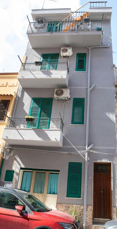 alfaapartment & beautiful 20-metre terrace - B&B Casteldaccia