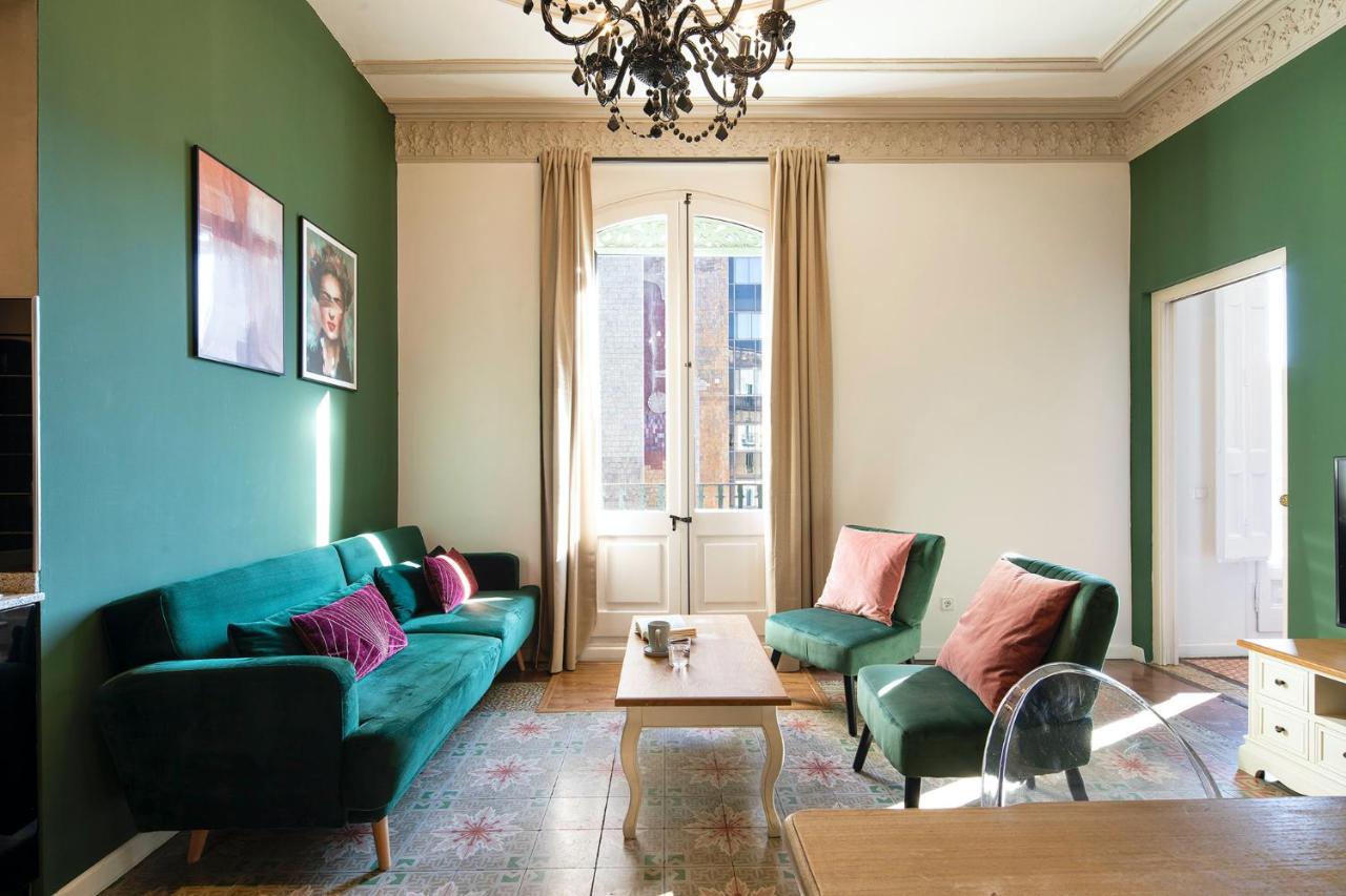 Two-Bedroom Apartment with Balcony (city views)