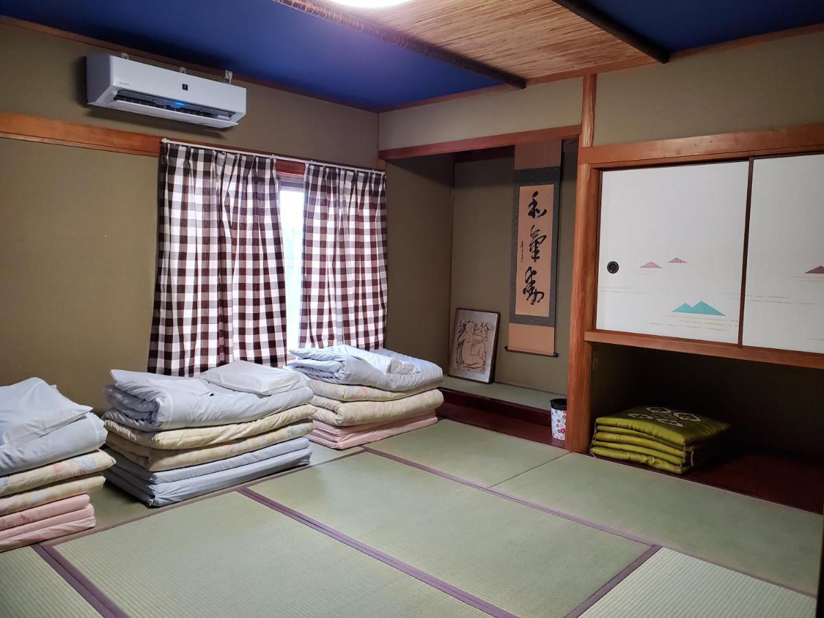 Japanese-Style Room