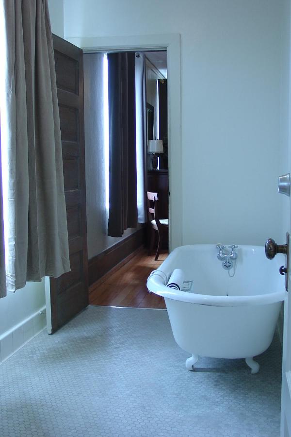 King Suite with Clawfoot Bathtub