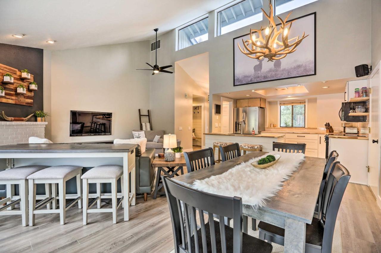 Modern Sunriver Home with Hot Tub Ski, Hike and Bike! - B&B Sunriver