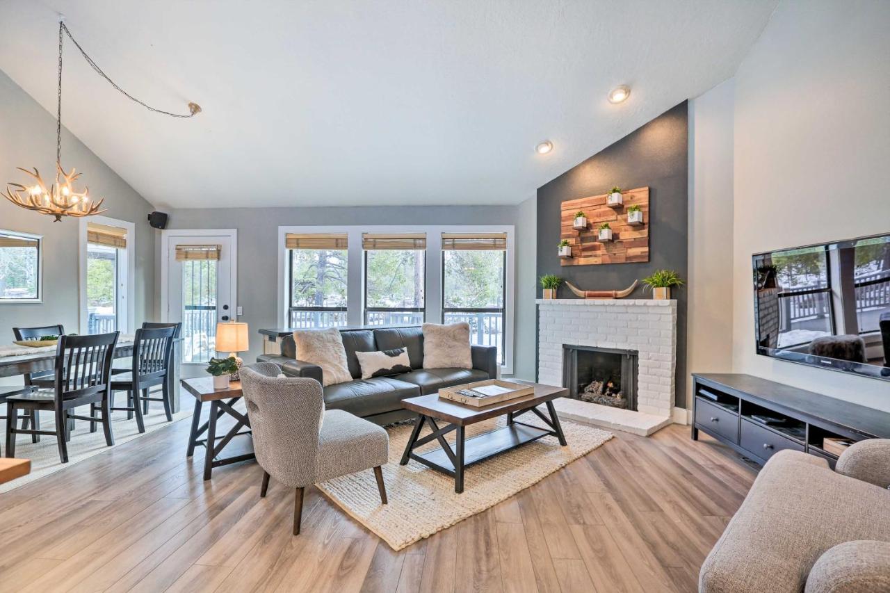 Modern Sunriver Home with Hot Tub Ski, Hike and Bike! - B&B