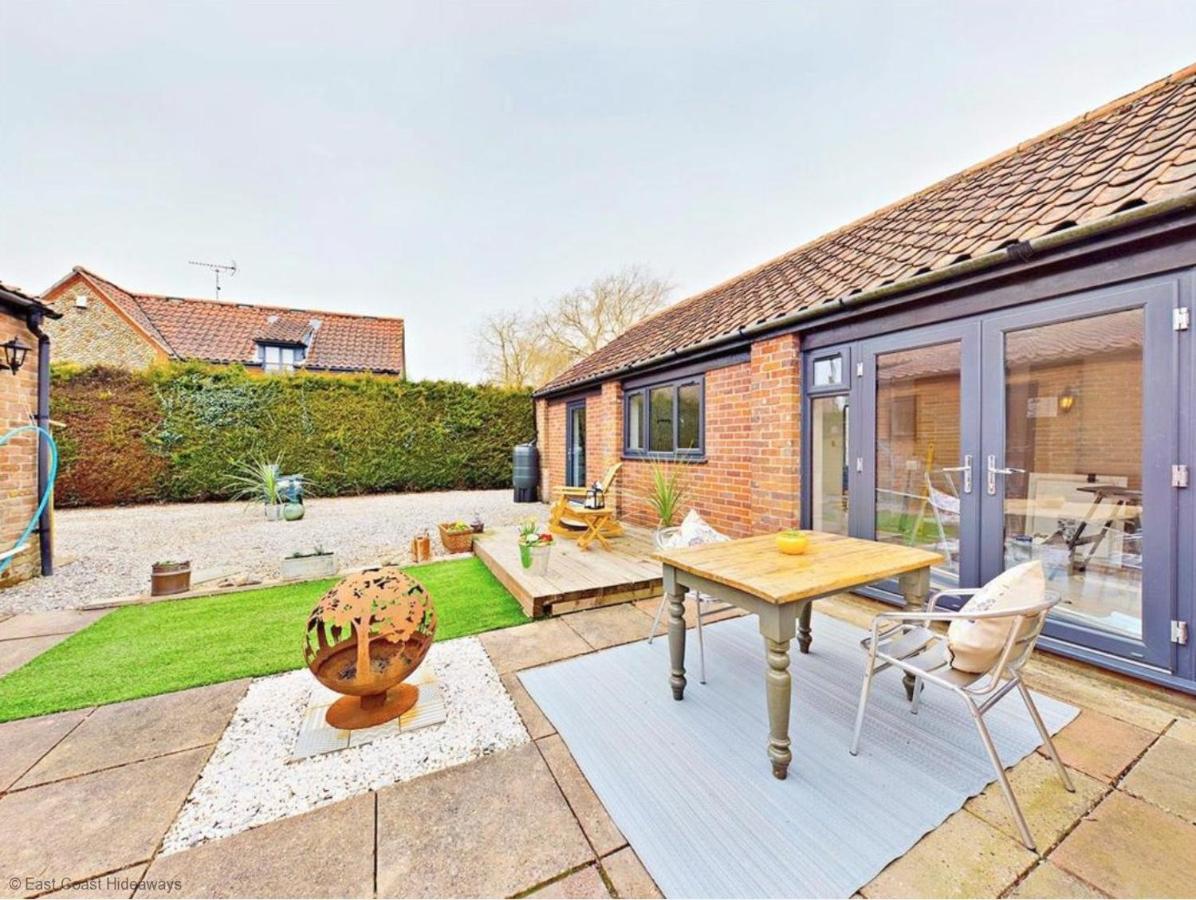 Stunning rural barn Annexe sleeps 2, under 3 miles to Norfolk Coast - B&B