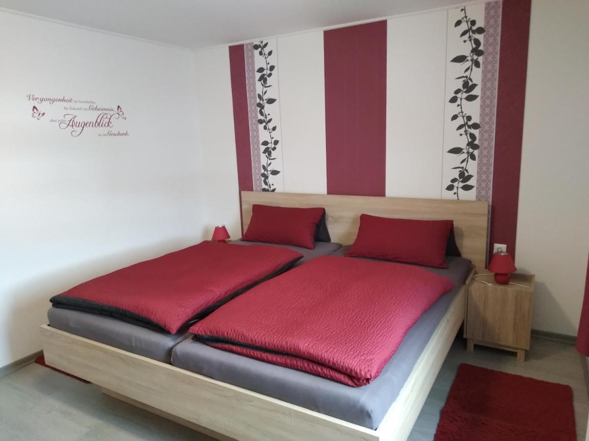 Ferienwohnung Waldesruh - Ferienwohnung Lam