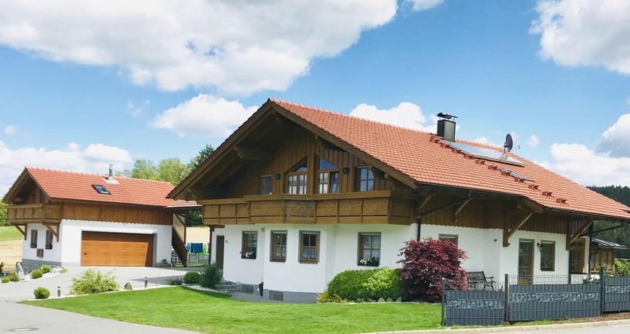 B&B Achslach - Ferienwohnung "Panoramablick" - Bed and Breakfast Achslach