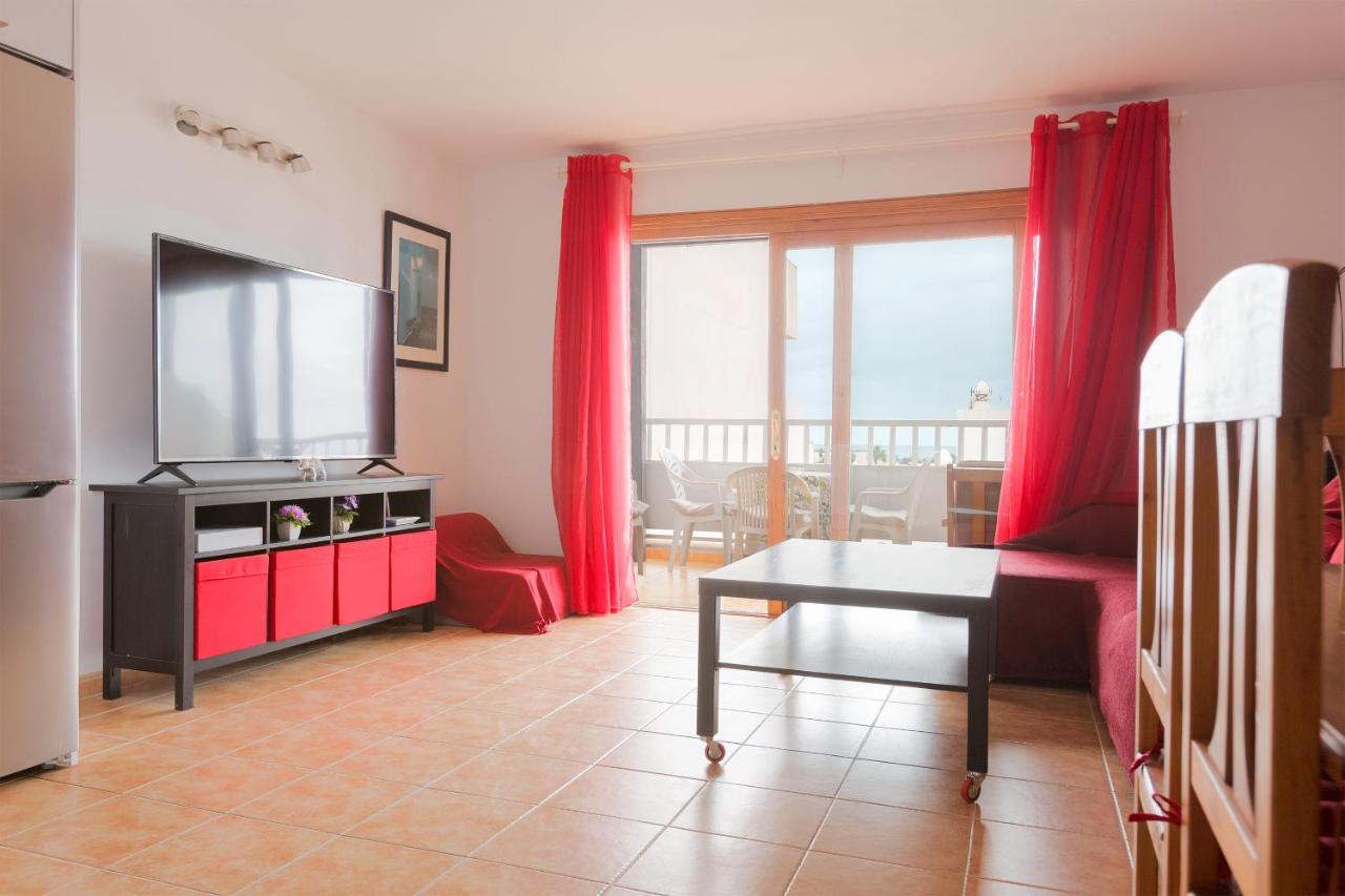 DARUMA APARTMENTS 2-Bedroom Duplex with Sea Views - B&B