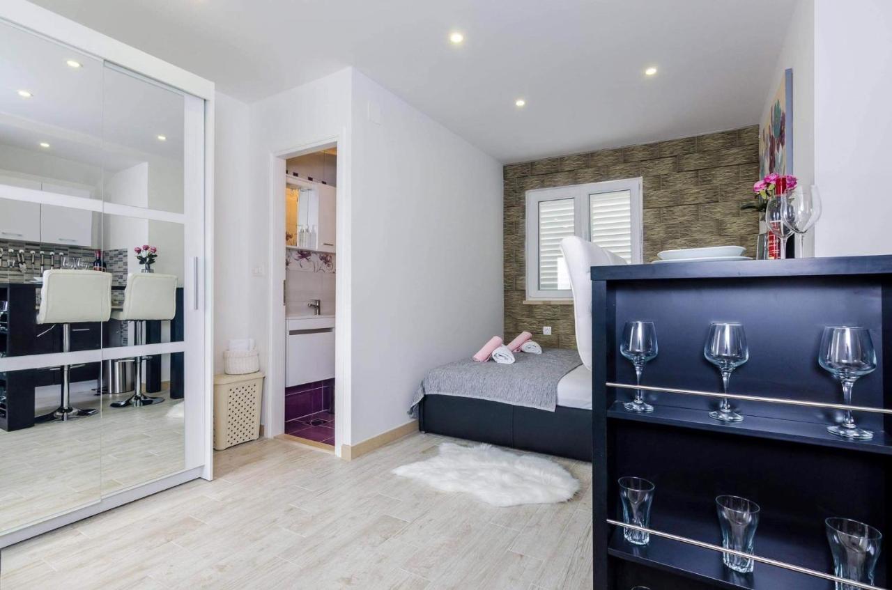 Deluxe Studio with Garden View