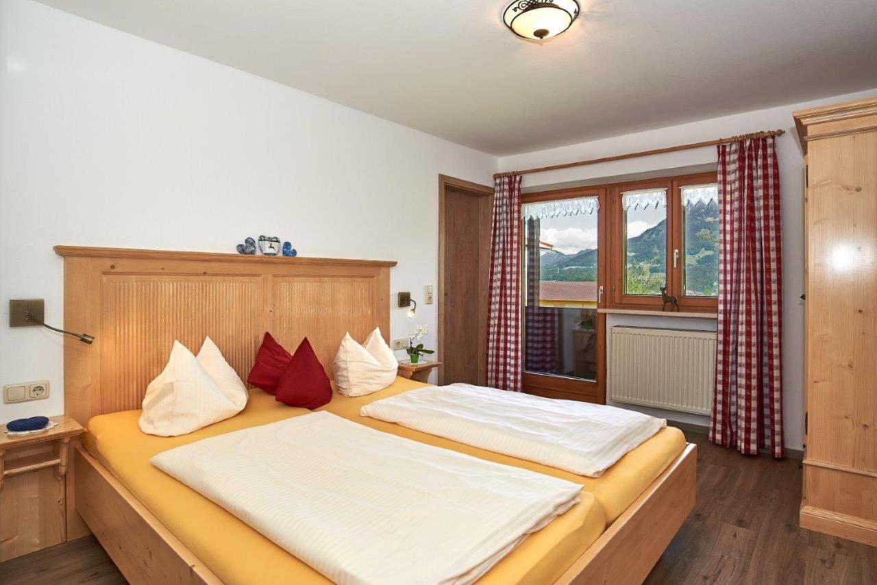 Apartment with Mountain View