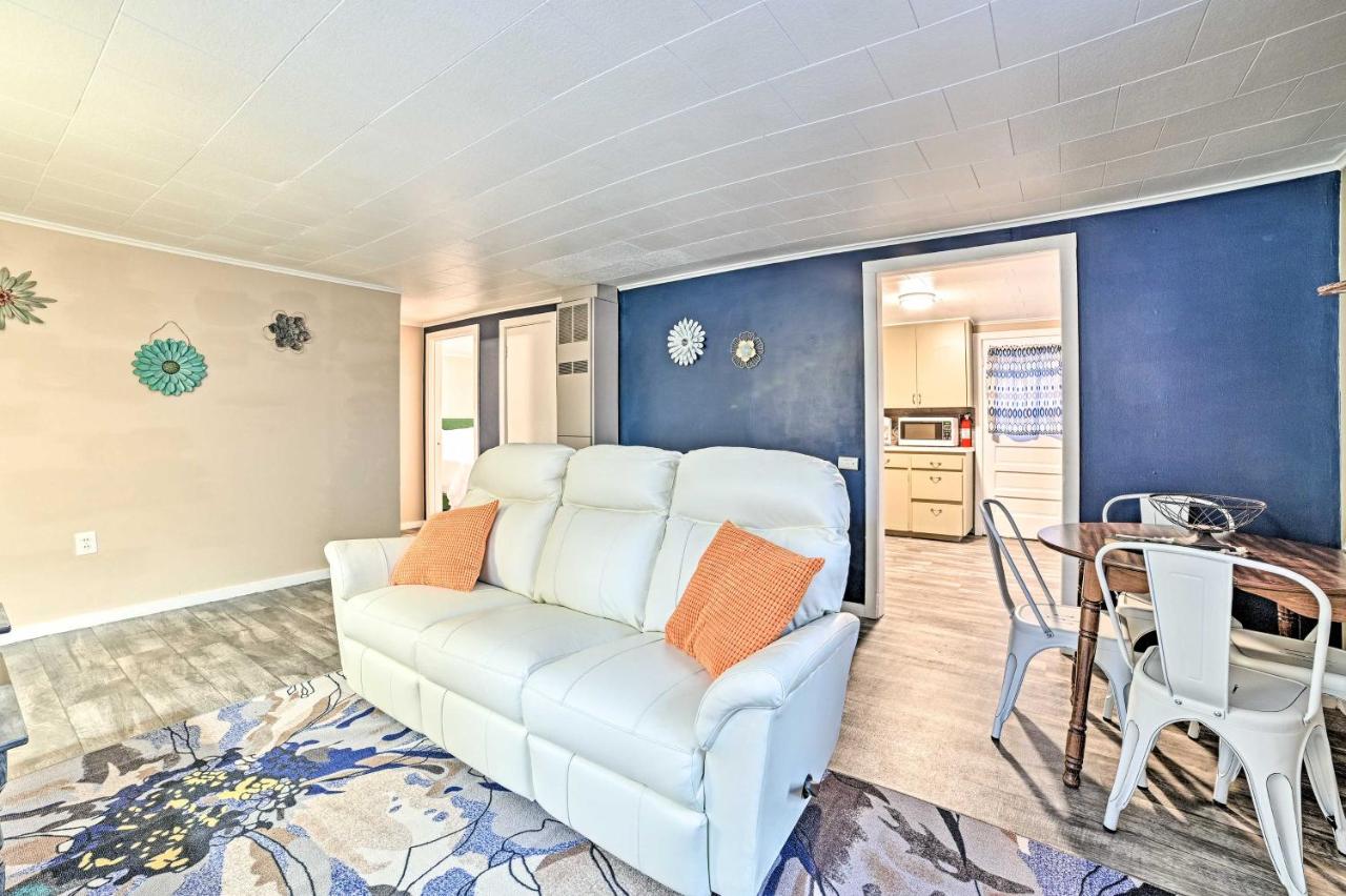 Quaint Frederic Home Ski, Boat and Hike Nearby - B&B