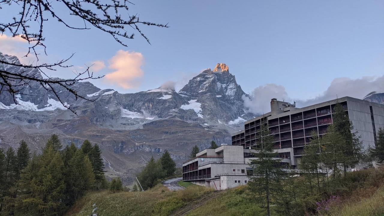 Cervinia Apartment 2121 - Ski & Mountain Panorama - B&B