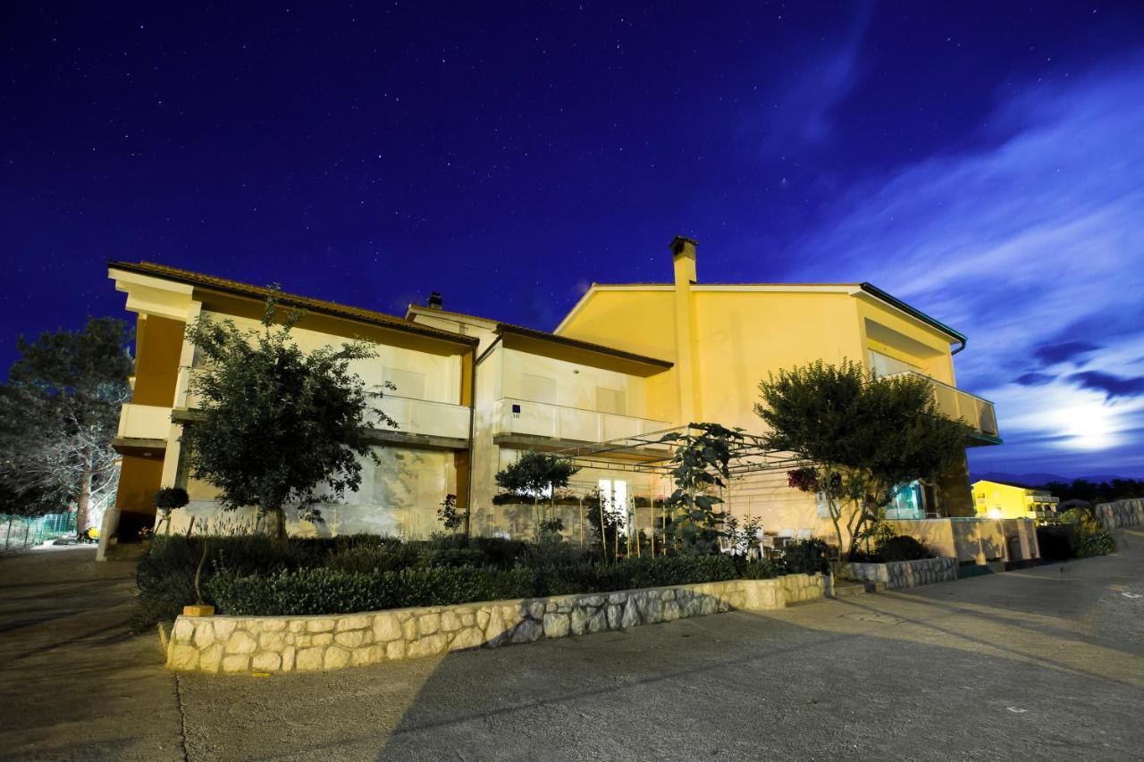Apartments Simona - B&B Lopar