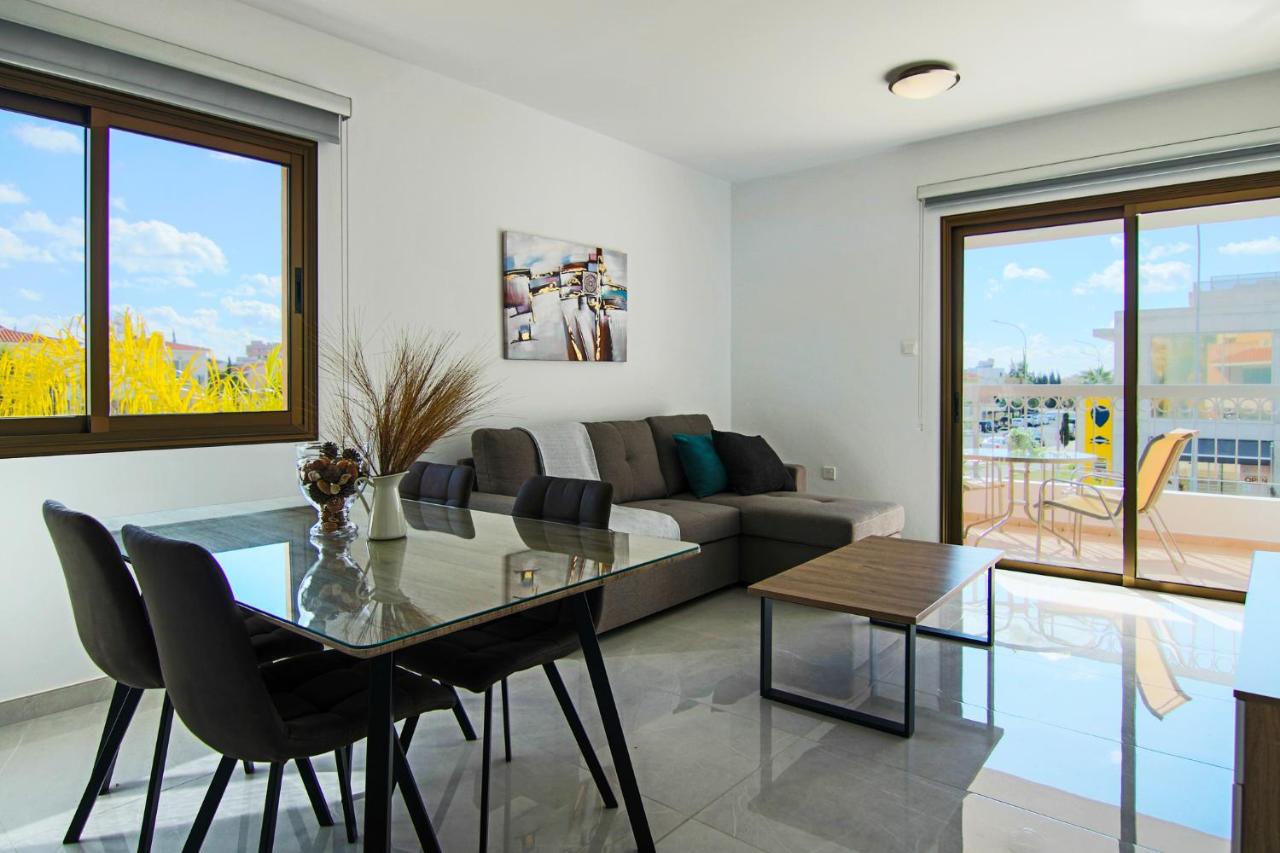 B&B Pafos - Phaedrus Living City View Luxury Flat Georgos 203 - Bed and Breakfast Pafos