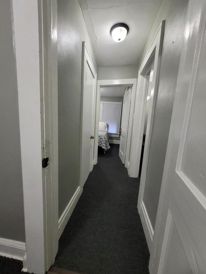 TWO BEDROOM HOME IN BEAUTIFUL DOWNTOWN LAKELAND - B&B