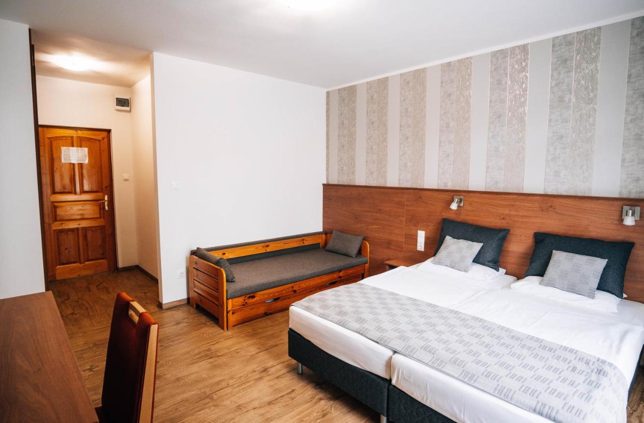 Standard Twin Room with Sofa