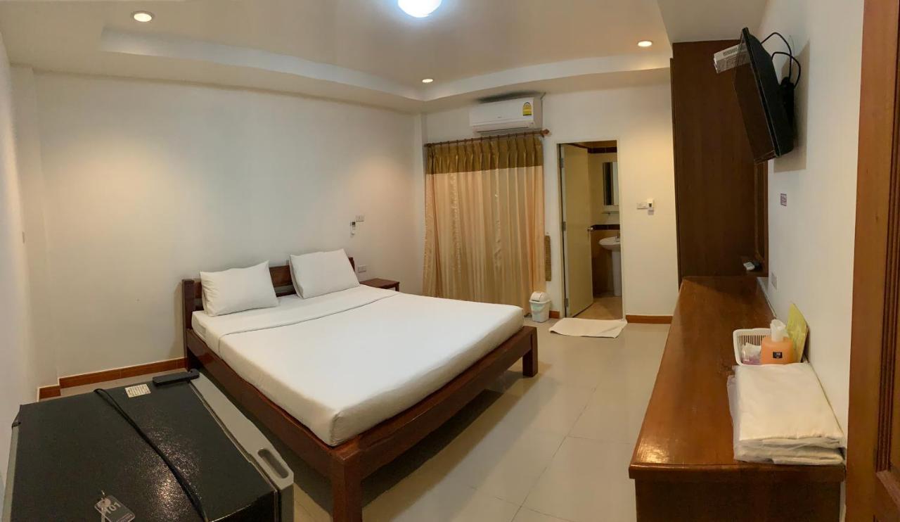 Apartment (24 m²), 1 Schlafzimmer und 1 eigene Badezimmer in Buriram City Center