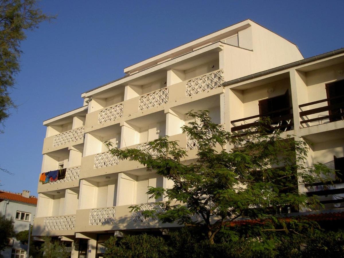 Apartments Galeb Pag - Beach - B&B Pag