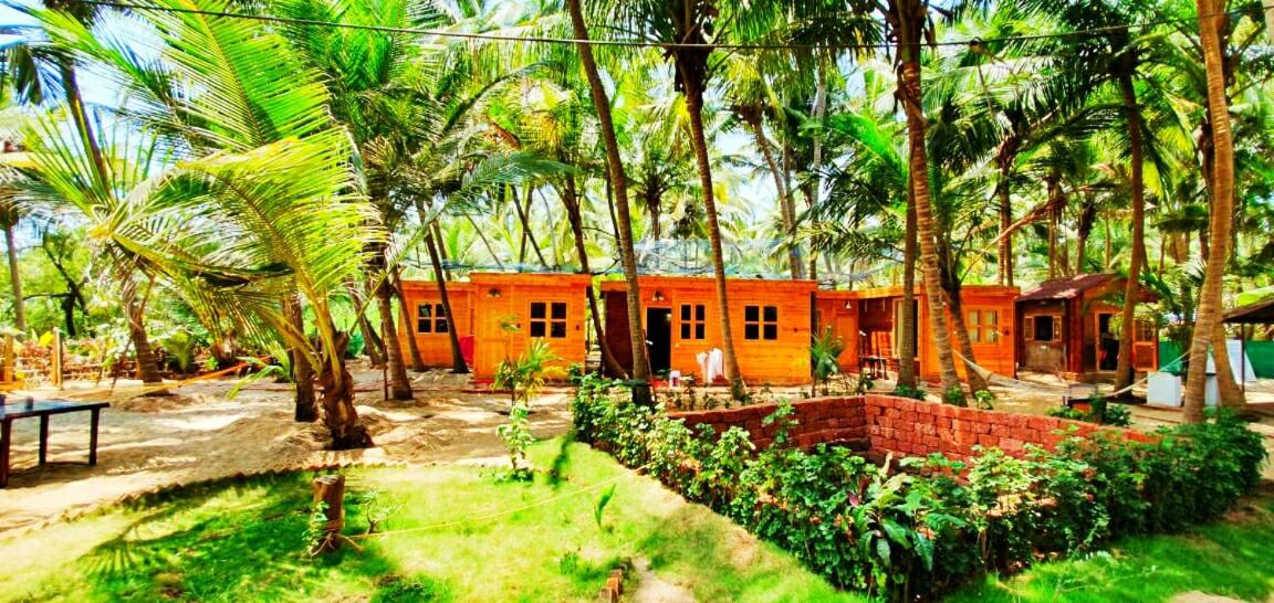 B&B Baga - Samant Beach Resort n Villa - Bed and Breakfast Baga