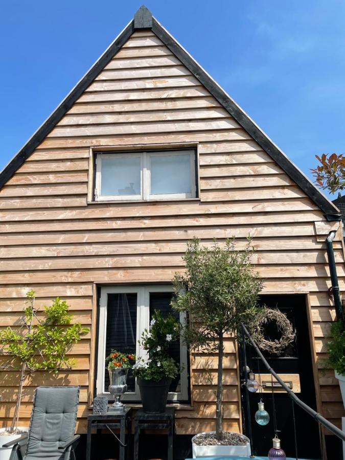 B&B Heemstede - Tiny House Lindenhouse - Bed and Breakfast Heemstede