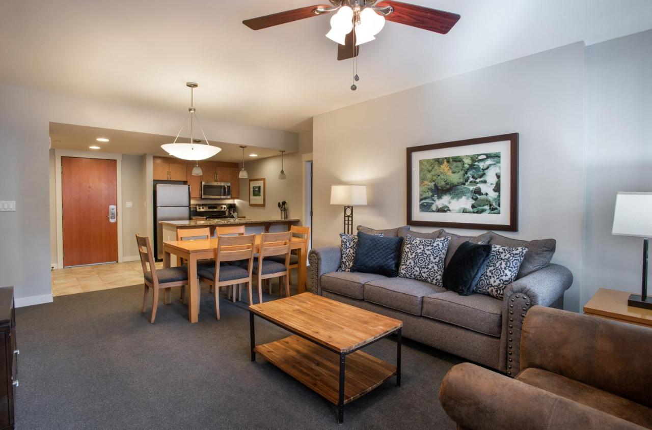 Beautiful Fraser Crossing Founders Pointe Condo with Upgraded Furnishings condo - B&B