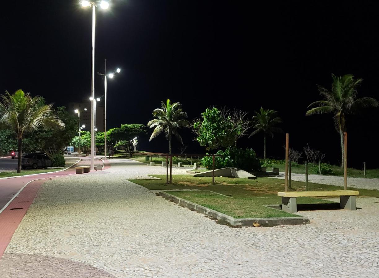 Apto Jacaraipe - quadra praia - excelente - Chambres d’hôtes