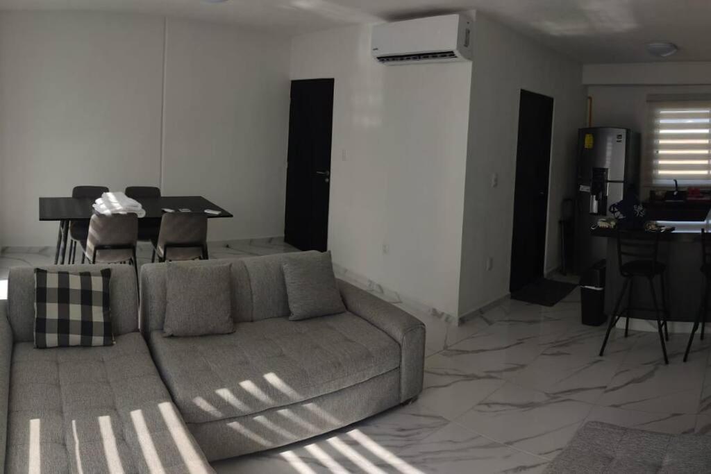 ACAPULCO DIAMANTE!! HERMOSO DEPARTAMENTO NUEVO!! - B&B Acapulco de Juárez