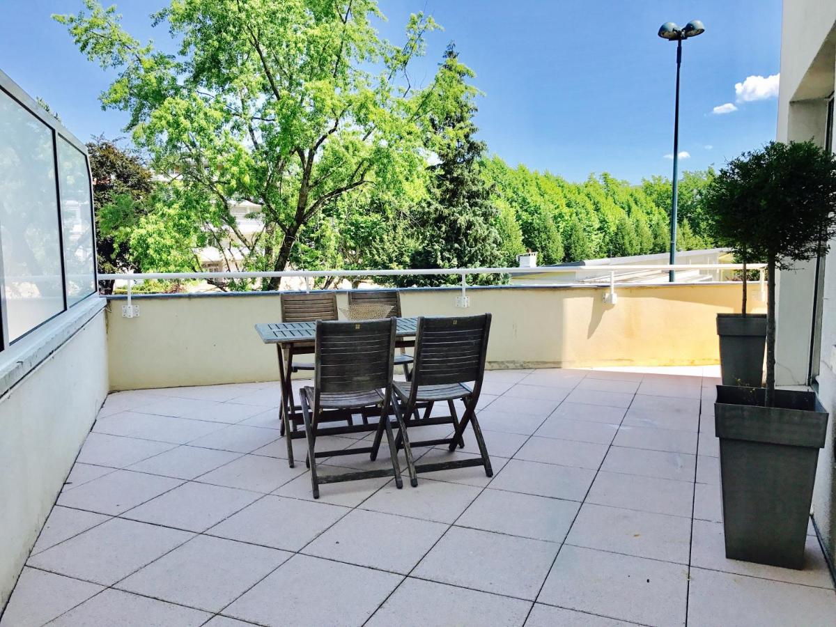 Proche Lac & vieille ville T3 avec grande terrasse - B&B